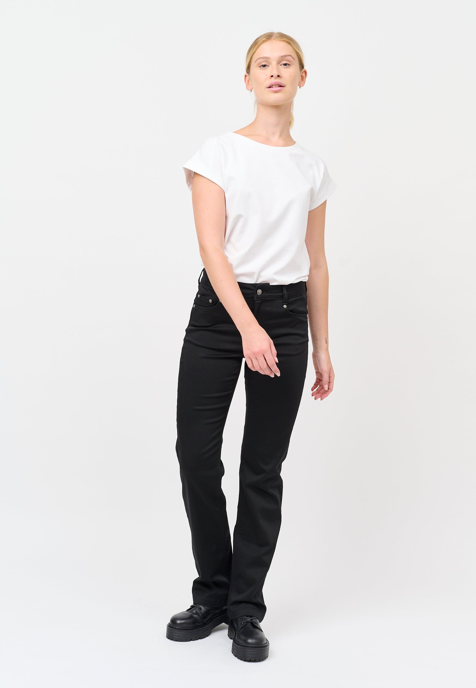 CRYolanda stay black jeans